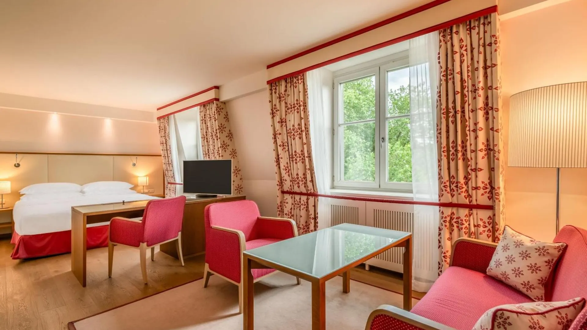 Sheraton Grand Salzburgo 5*,